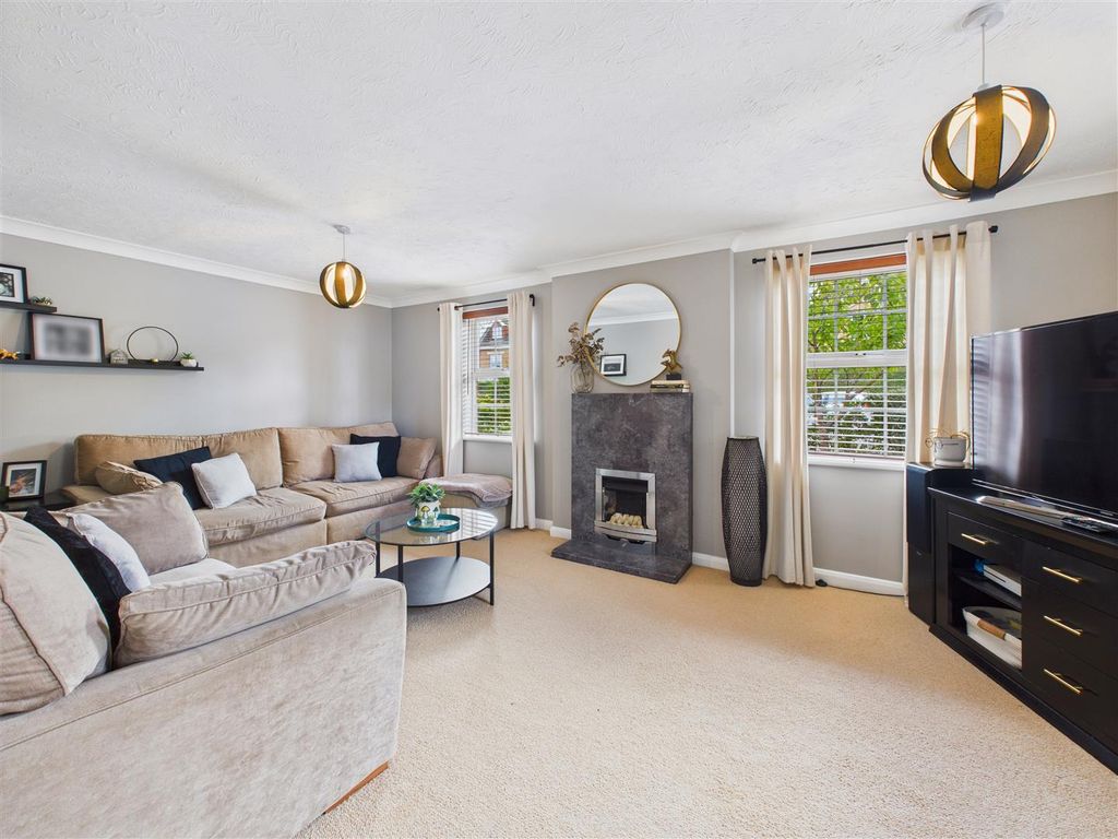 Property photo 2 of 15 Living Room