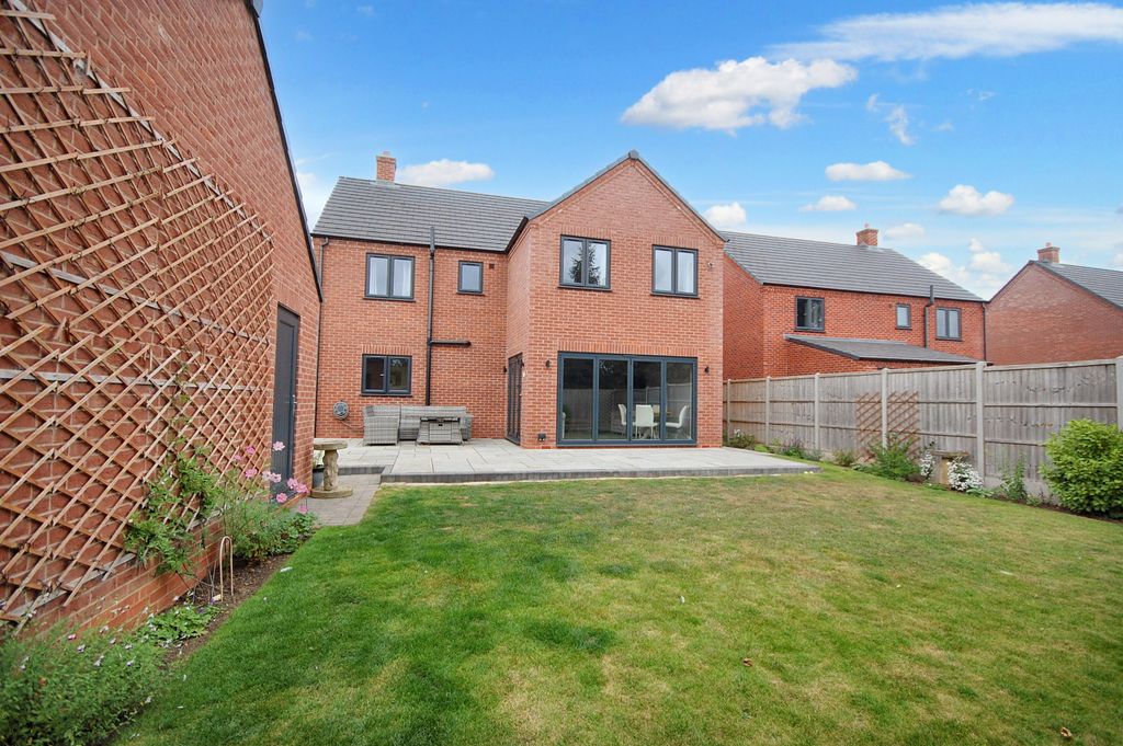 Property photo 1 of 26