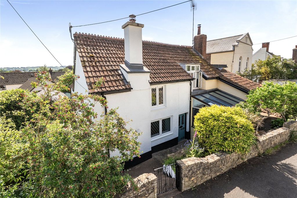 Property photo 1 of 25 17 High Street