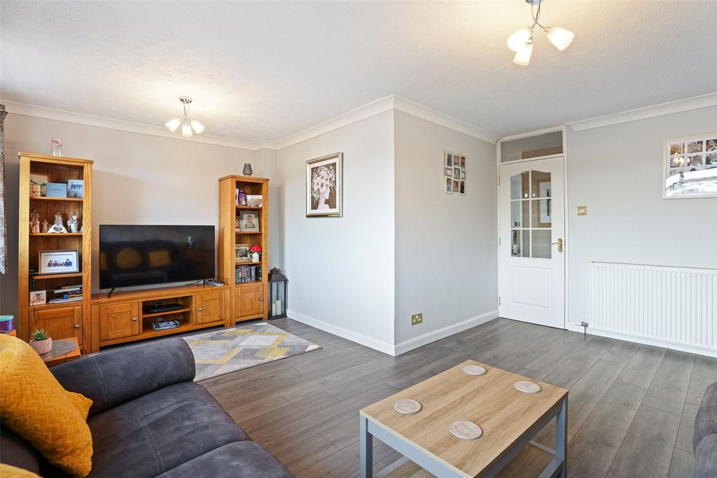 Property photo 3 of 15 Living Room