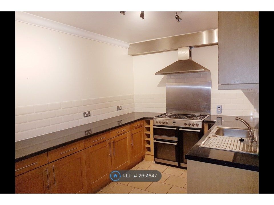 Property photo 1 of 5 Kitchen