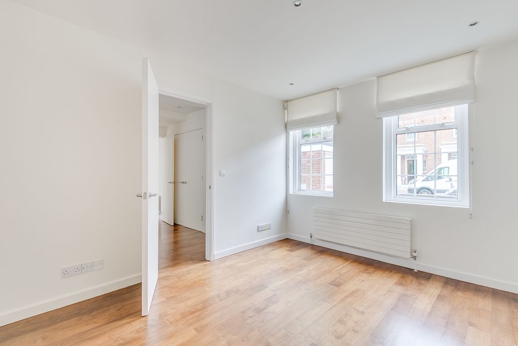 Property photo 1 of 25