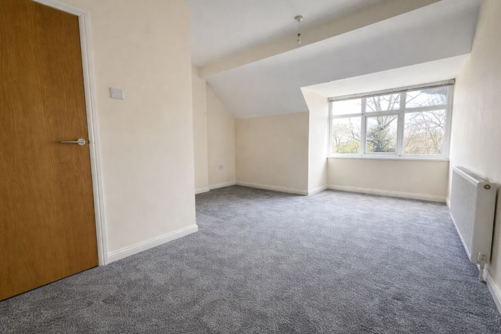 Property photo 3 of 6 Photo 1