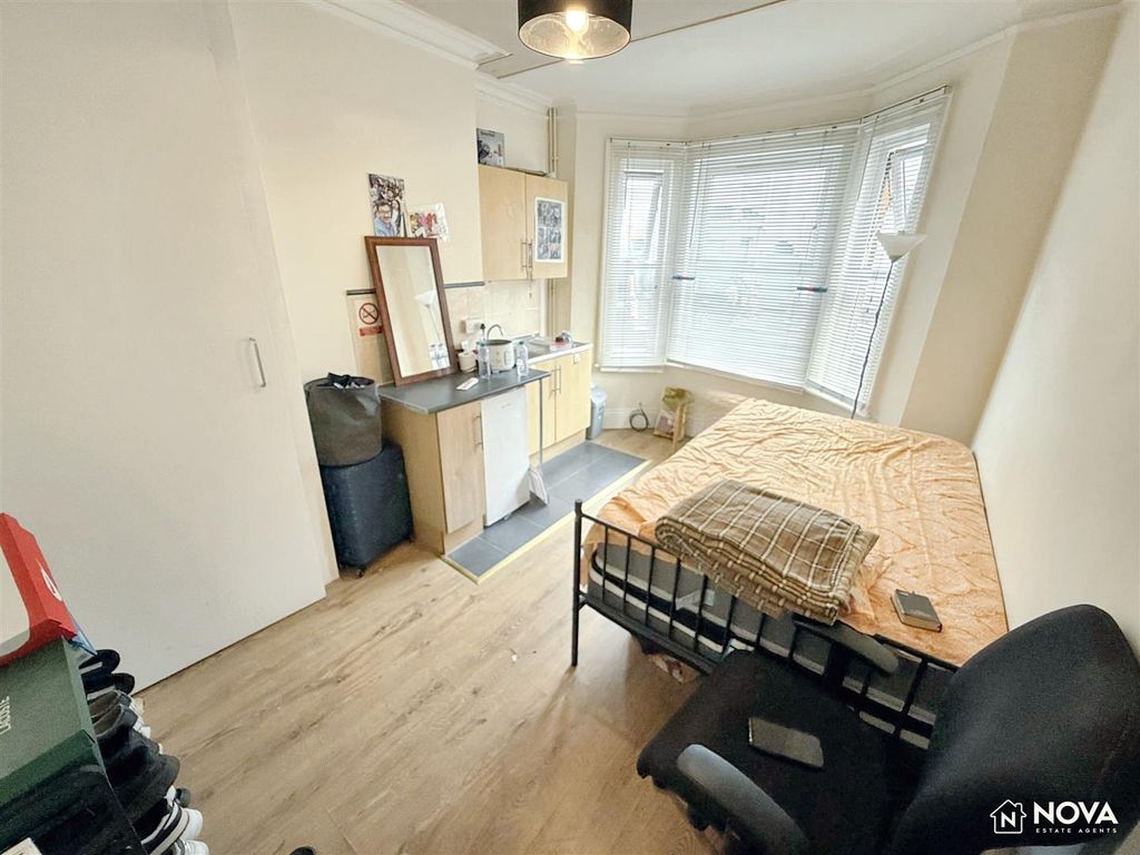 Property photo 2 of 21 Img_1886.Jpg