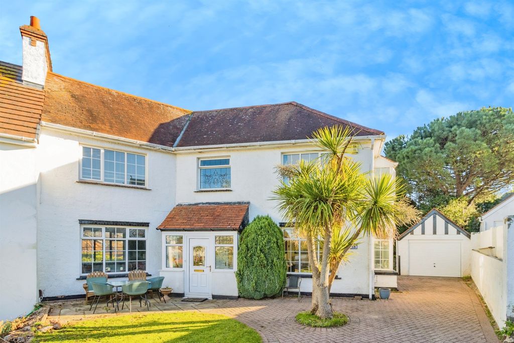 Property photo 1 of 34