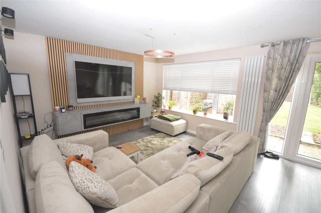 Property photo 2 of 25 Picture No. 07