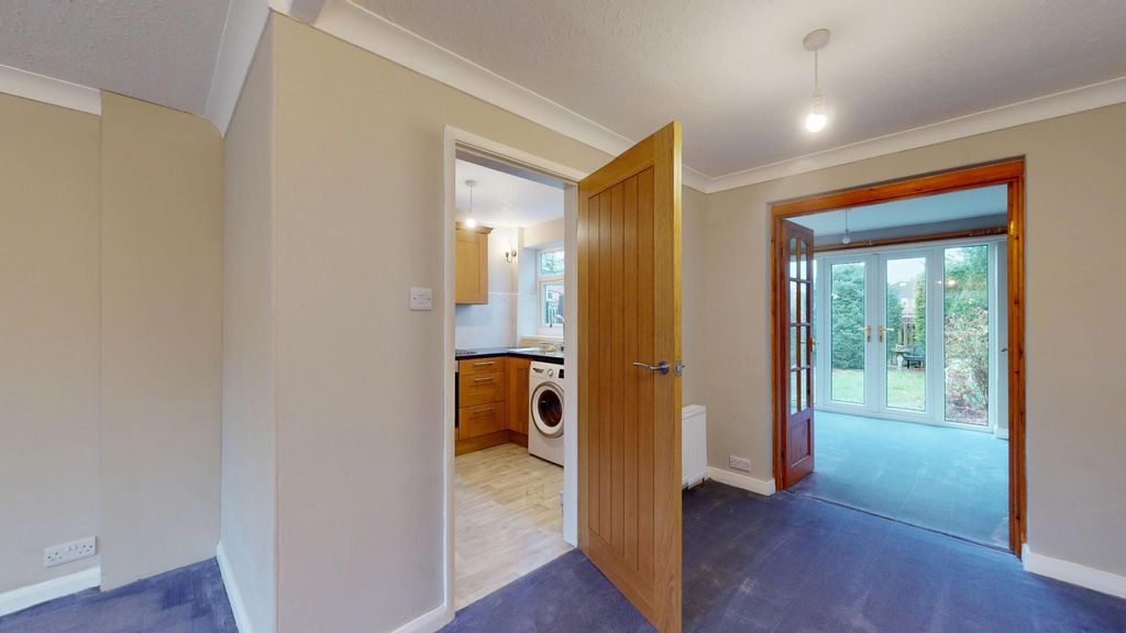 Property photo 3 of 16 Cambridge-Grove-02052026_103548.Jpg