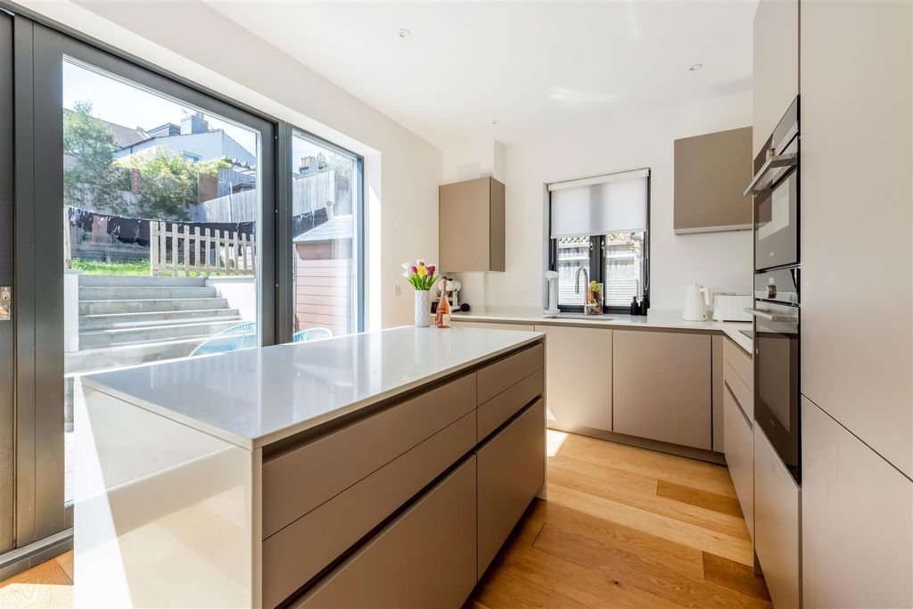 Property photo 3 of 24 1 Tivoli Road -2.Jpg