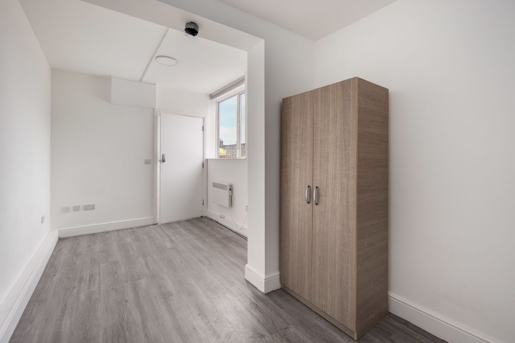 Additional image 10 of 5 bed flat to rentSharers Welcome IG1