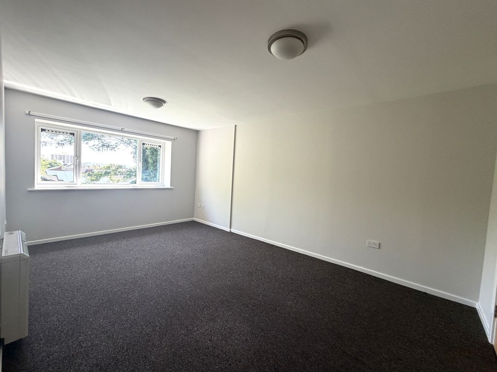 Property photo 2 of 9 Living Area