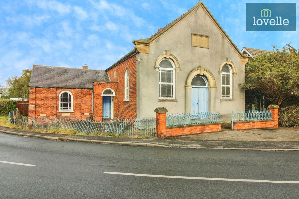 Property photo 2 of 11