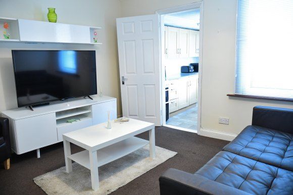 Property photo 2 of 19 18Elounge1.Jpg