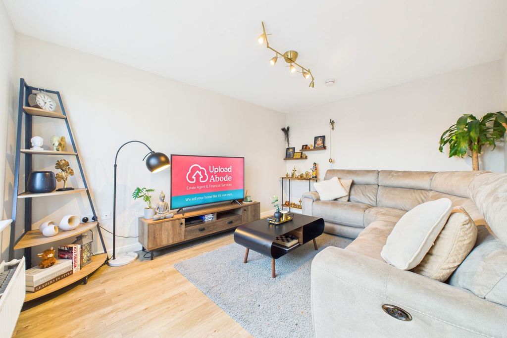 Property photo 2 of 25