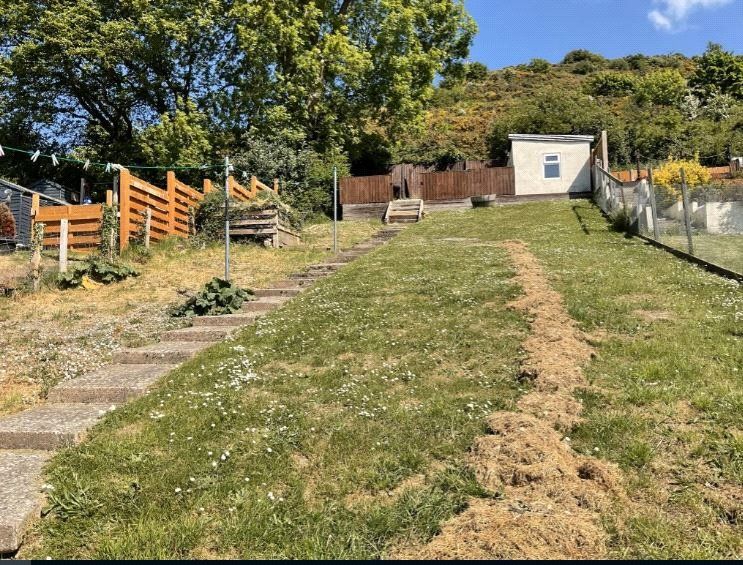 Property photo 3 of 19 Picture No. 25