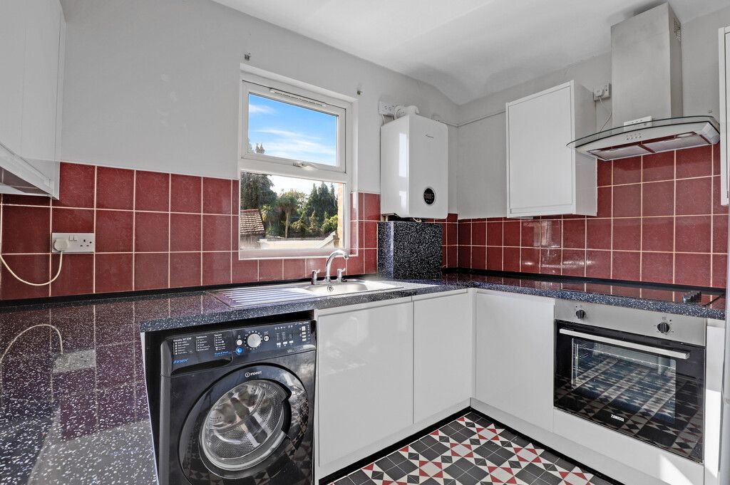 Property photo 1 of 12 02-8F8Cjhpuavmv - 49