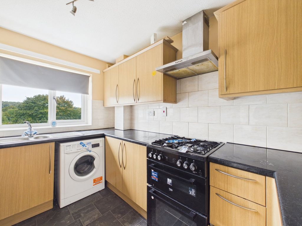 Property photo 3 of 13 Kitchen