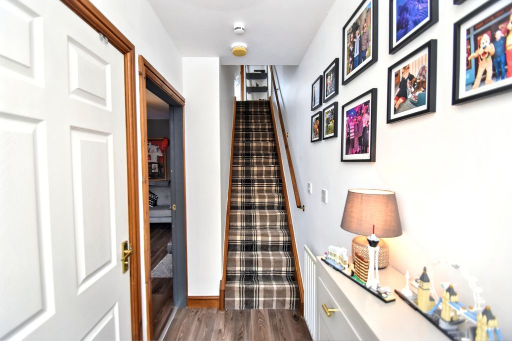 Property photo 2 of 20 Hallway