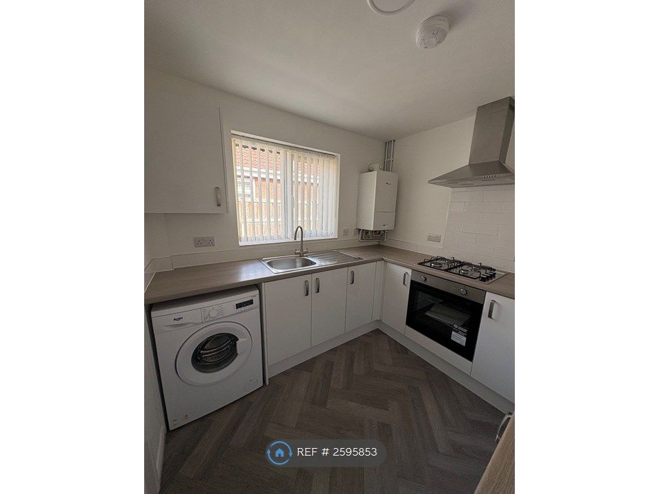 Property photo 2 of 15 Kitchen
