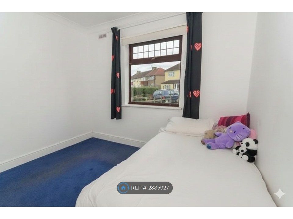 Property photo 3 of 7 Bedroom