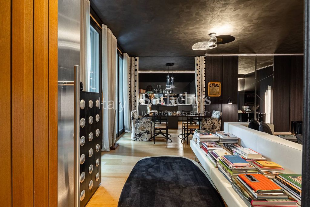 Property photo 3 of 24