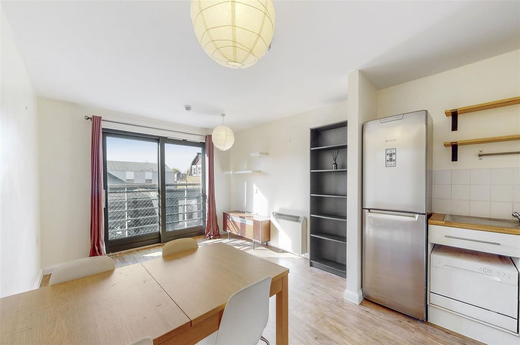 Property photo 3 of 9