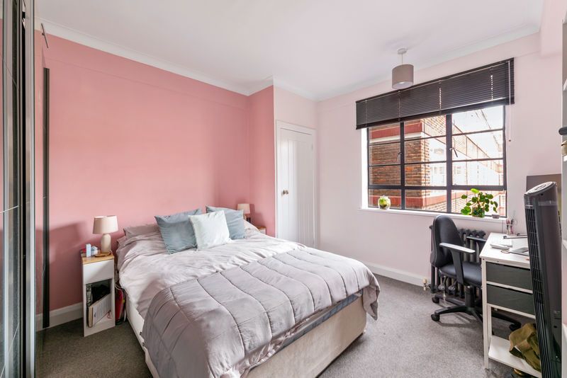 Property photo 2 of 8 Photo 6