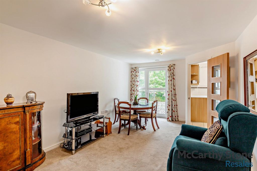 Property photo 3 of 20 Living Room: