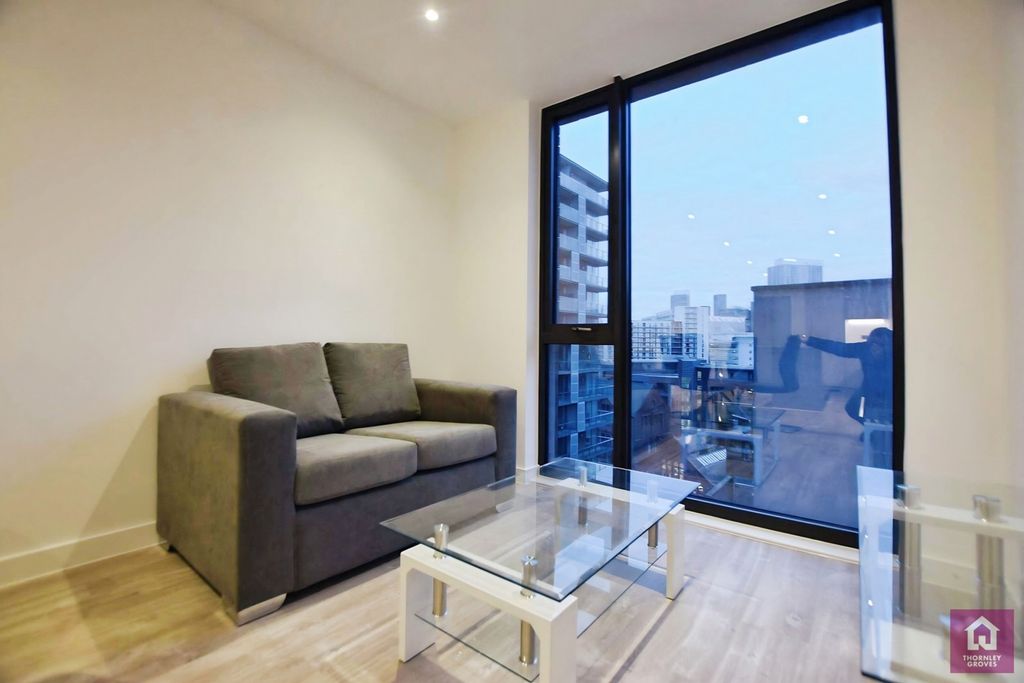 Property photo 1 of 18 Pbox-Img.Jpg