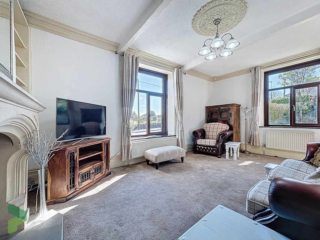 Property photo 1 of 44 Lounge