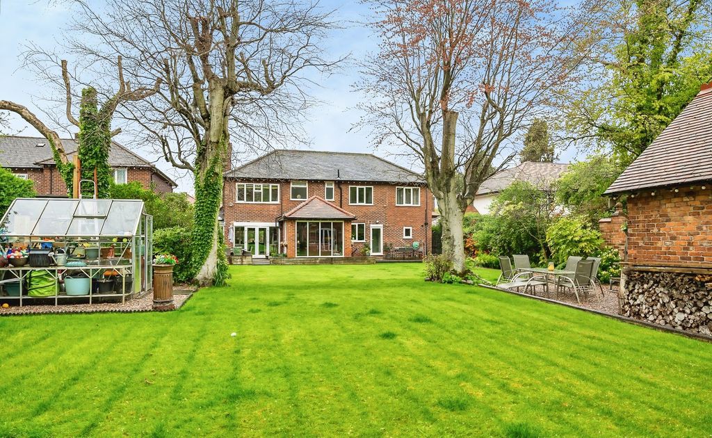 Property photo 2 of 43 Rear Garden