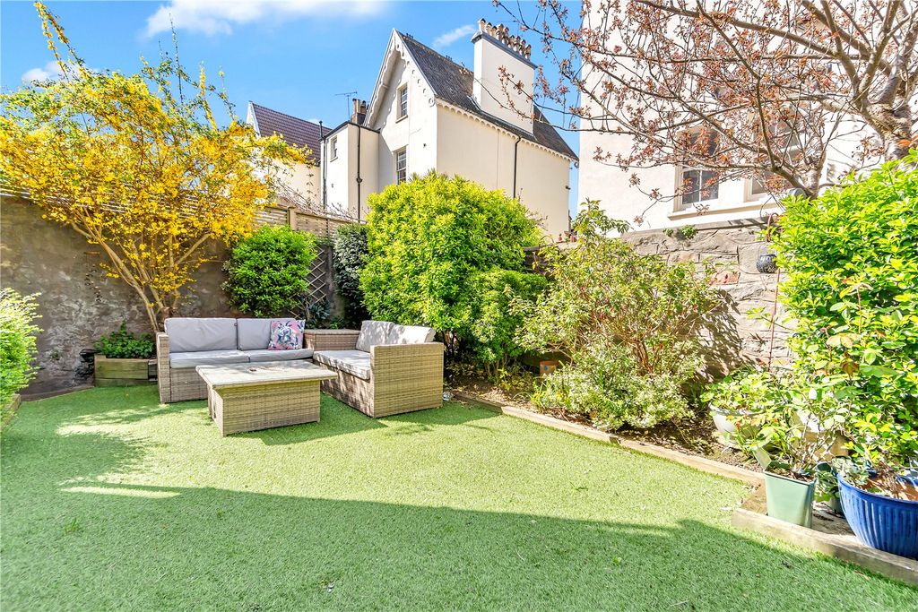 Property photo 1 of 17 Picture No. 61