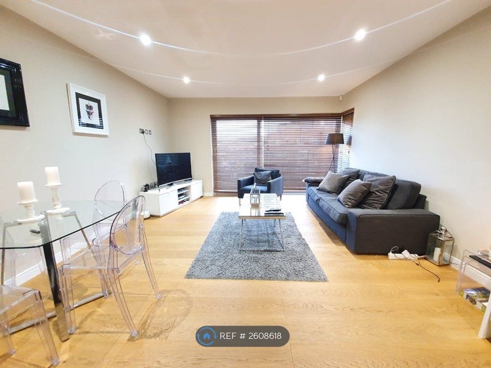 Property photo 3 of 6