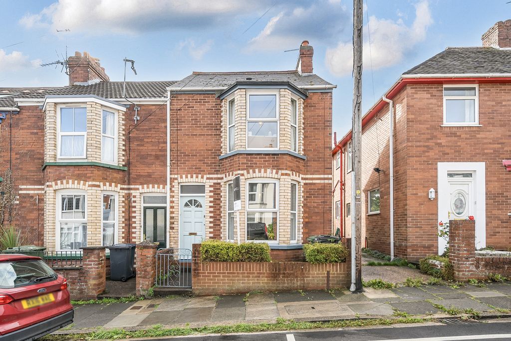 Property photo 1 of 24
