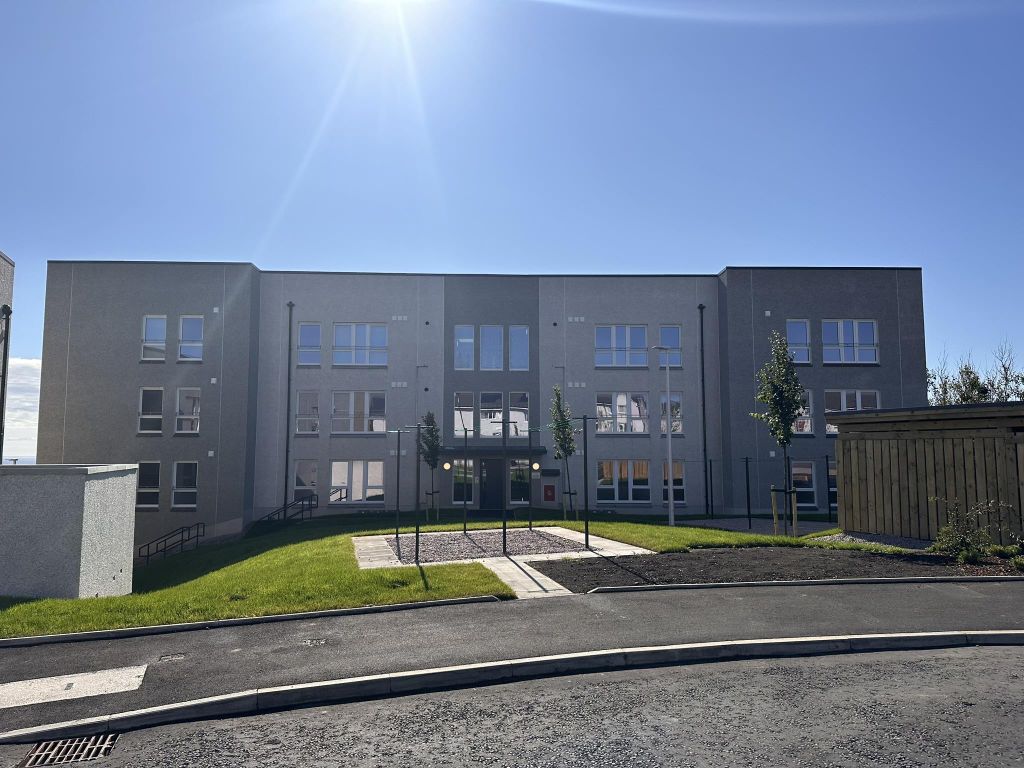 Property photo 1 of 9