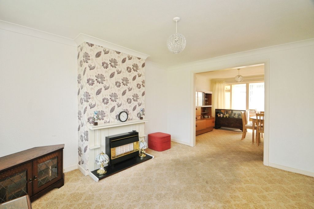 Property photo 3 of 17 Photo