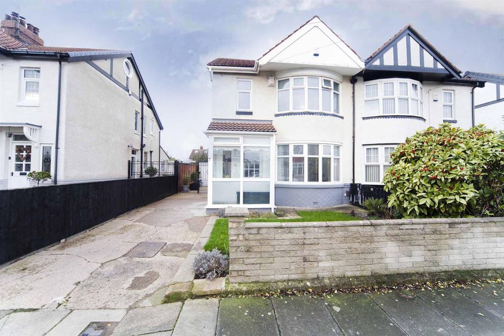 Property photo 1 of 22