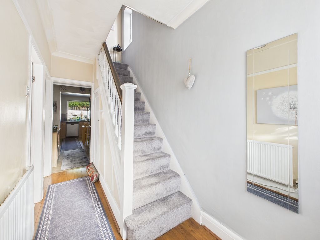 Property photo 3 of 27