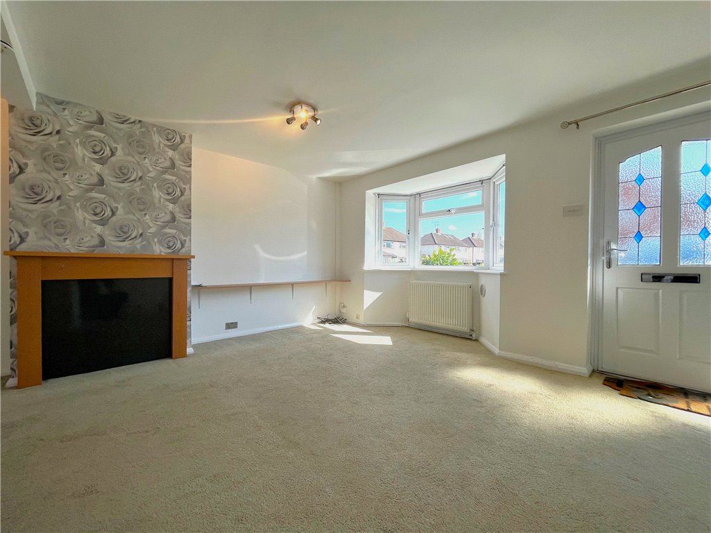 Property photo 2 of 11 Living Room
