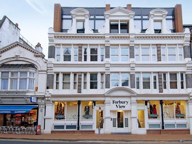 Property photo 1 of 6 Forbury Front Shot (Main)