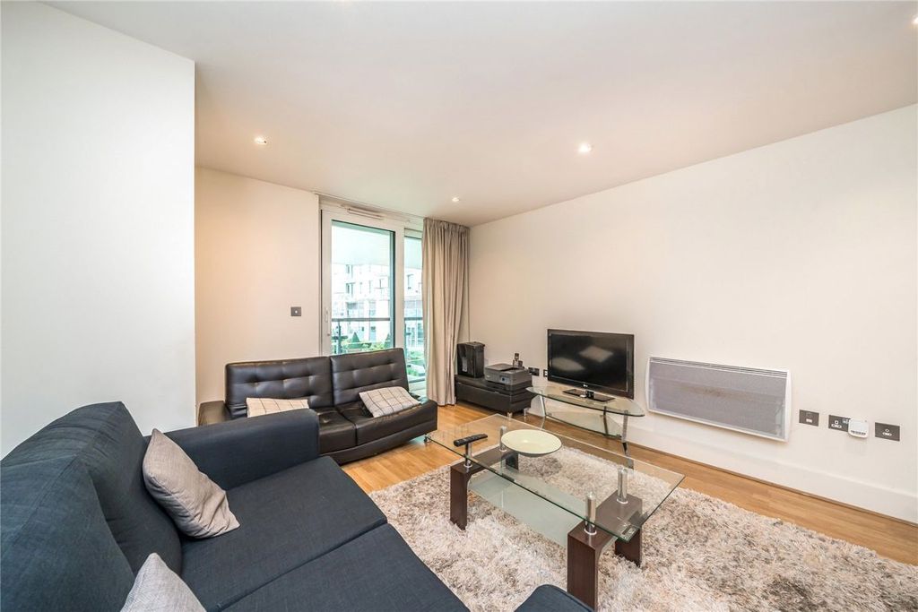 Property photo 3 of 8