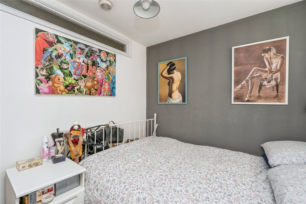 Property photo 2 of 17 Picture No. 14