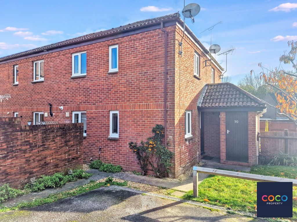 Property photo 3 of 7 Drive/Front Garden