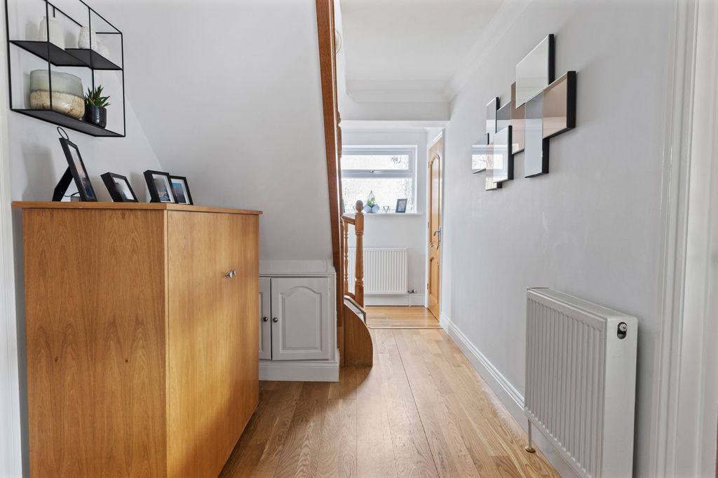 Property photo 3 of 30