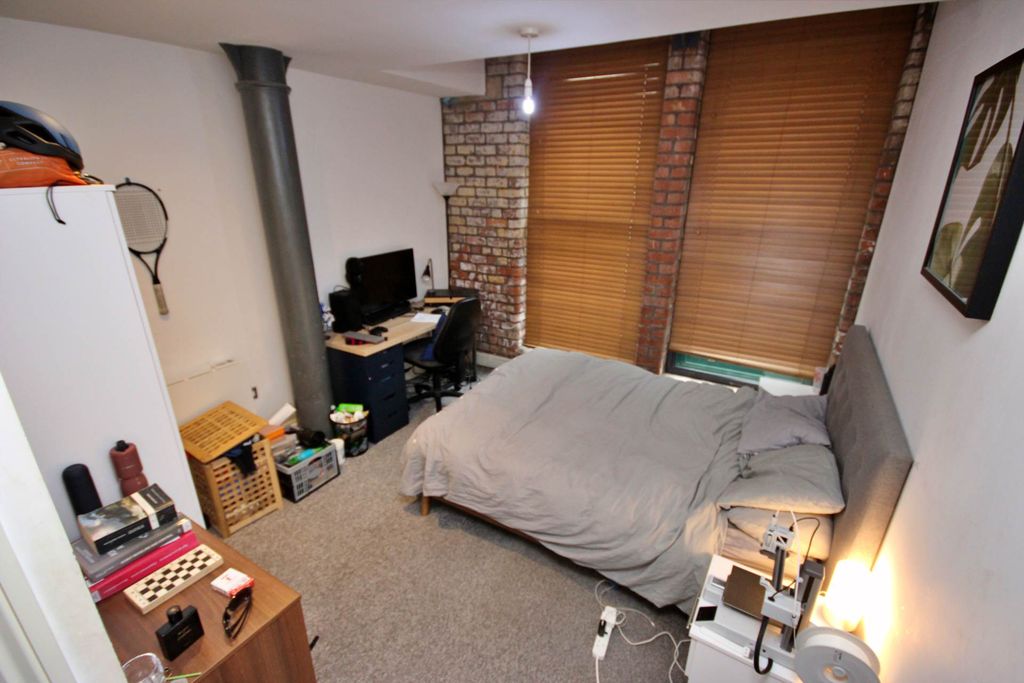 Property photo 3 of 6