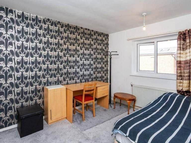 Property photo 2 of 7 Photo 2