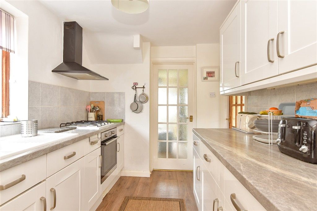 Property photo 3 of 13 Kitchen