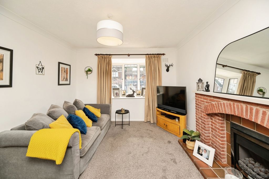 Property photo 2 of 28 Pbox-Img.Jpg