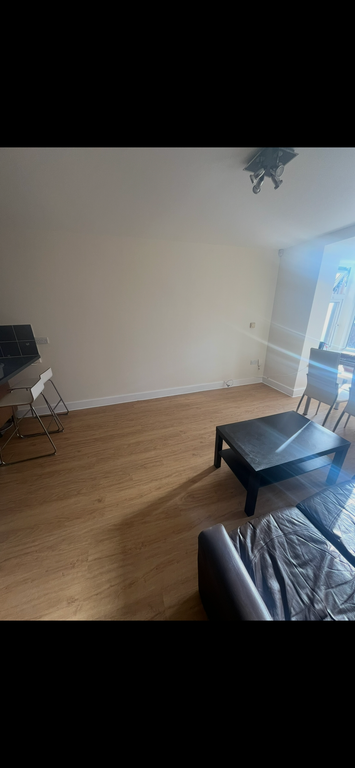 Property photo 3 of 4