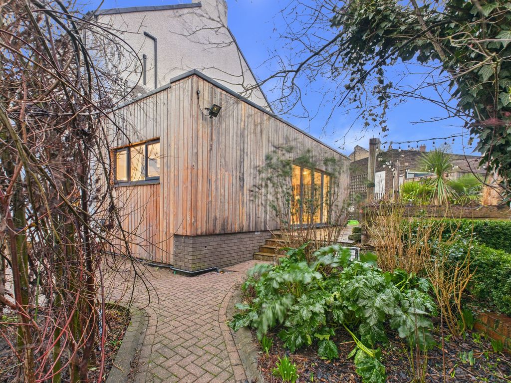 Additional image 4 of 4 bed link detached house for saleLowreys Lane, Low Fell, Gateshead NE9