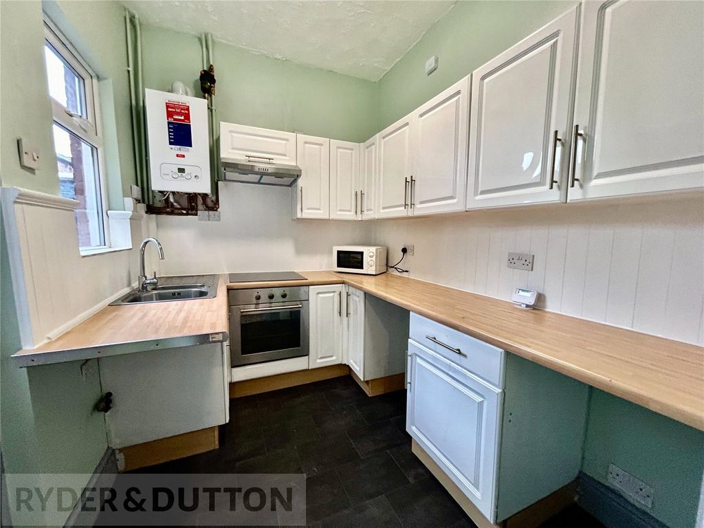 Property photo 3 of 13 Kitchen